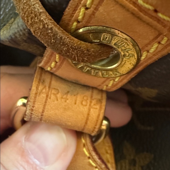 Louis Vuitton Monogram Noe GM - Picture 12 of 16